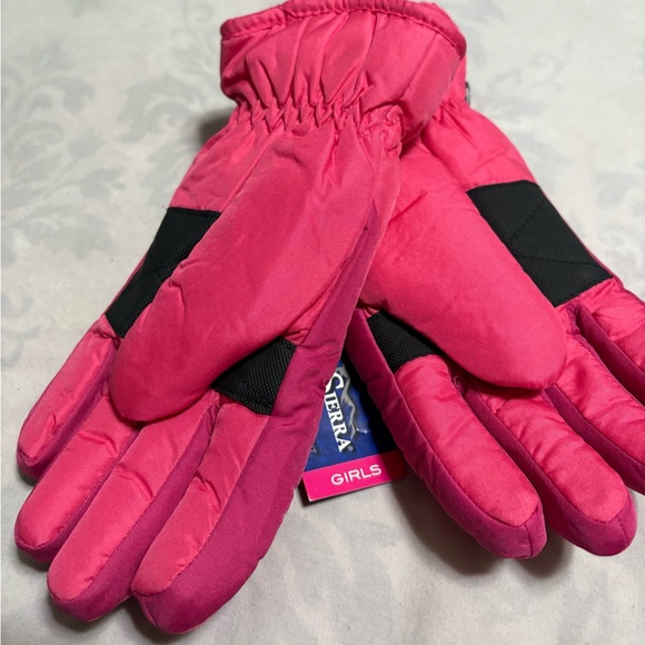 Kids' Fuchsia Mittens - Picture 5 of 7